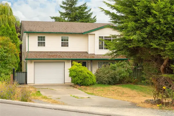 640 Railway Ave, Nanaimo BC V9R 4K9 - 4 bed, 3.0 bath in Nanaimo