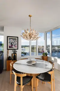 View 10