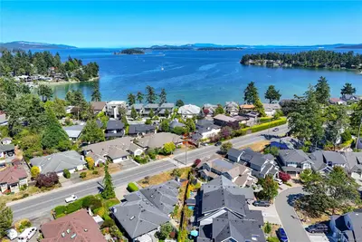 10372 Resthaven Dr, Sidney BC V8L 3H3