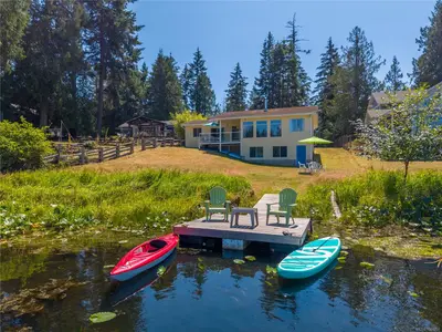 3826 Pirates Rd, Pender Island BC V0N 2M2