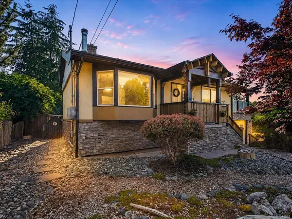 1638 Whiffin Spit Rd, Sooke BC V9Z 0T8 - 3 bed, 2.0 bath in Sooke