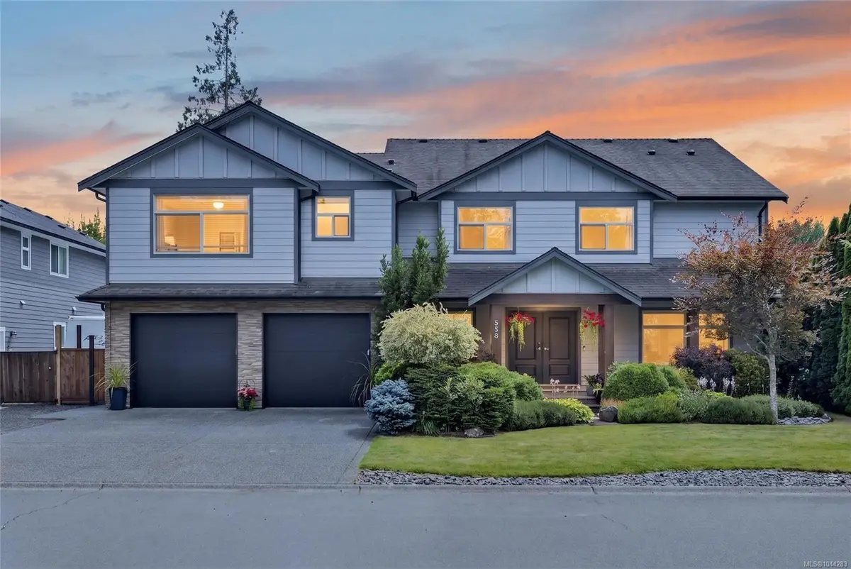 538 Edgewood Dr, Campbell River BC V9W 6S2