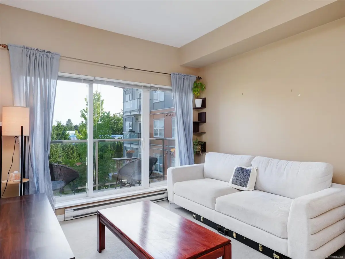 1550 Church Ave #310, Saanich BC V8P 2H1