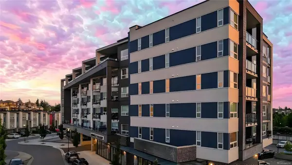 947 Whirlaway Cres #301, Langford BC V9B 6Z9 - 3 bed, 2.0 bath in Langford