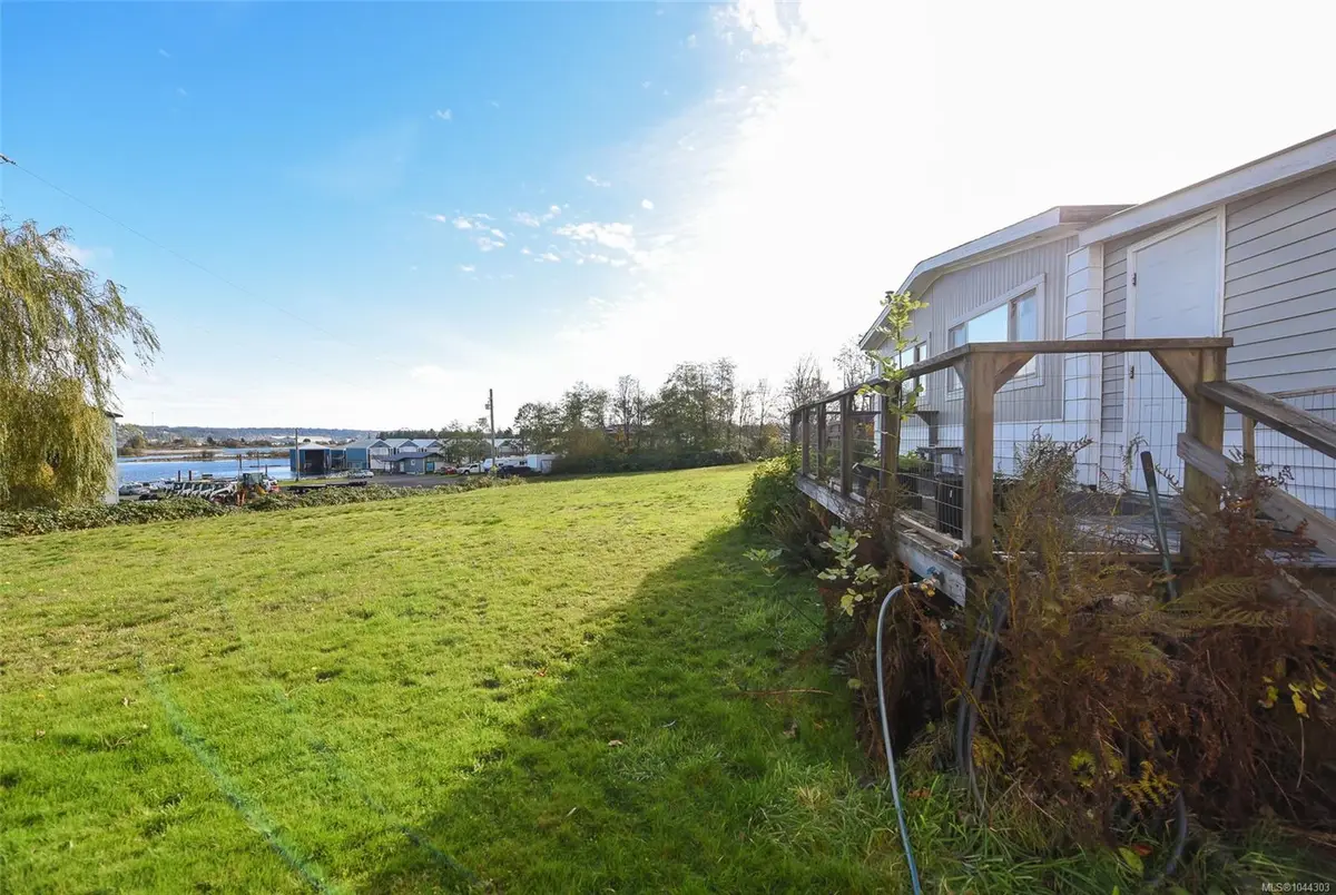 1451 Perkins Rd #4, Campbell River BC V9W 4R8