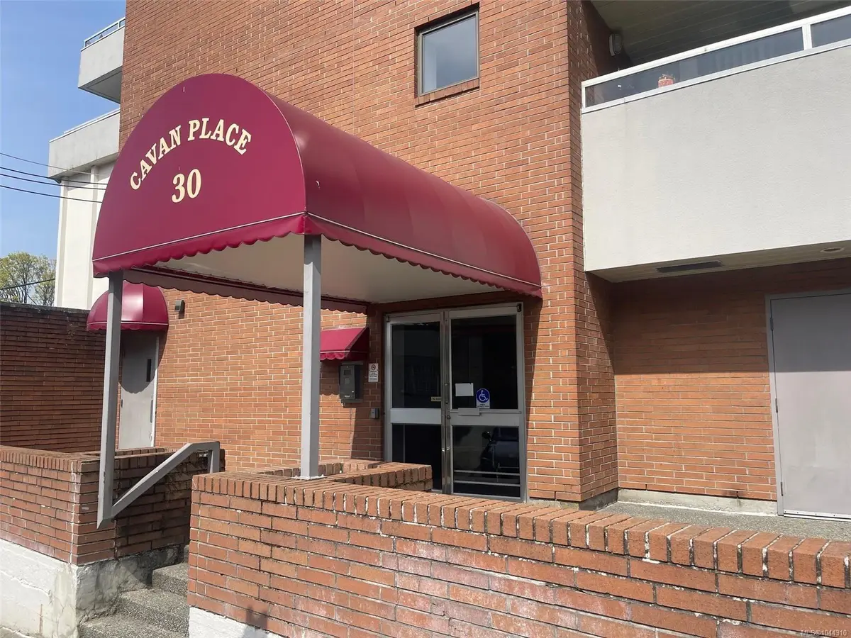 30 Cavan St #304, Nanaimo BC V9R 6K3