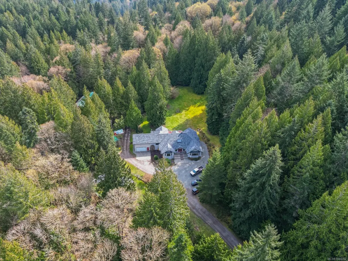 3105 Cameron-Taggart Rd, Cobble Hill BC V8H 0B6