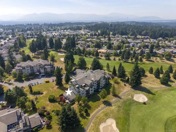 3666 Royal Vista Way #216, Courtenay BC V9N 9X8 - 2 bed, 2.0 bath in Courtenay