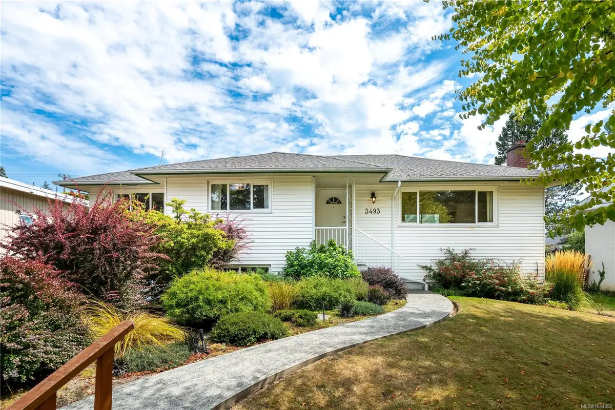 3493 Cardiff Pl, Oak Bay BC V8P 4Y9