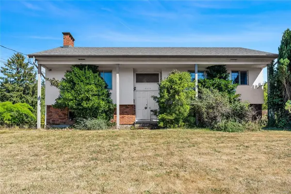4479 Majestic Dr, Saanich BC V8N 3H7 - 7 bed, 2.0 bath in Saanich