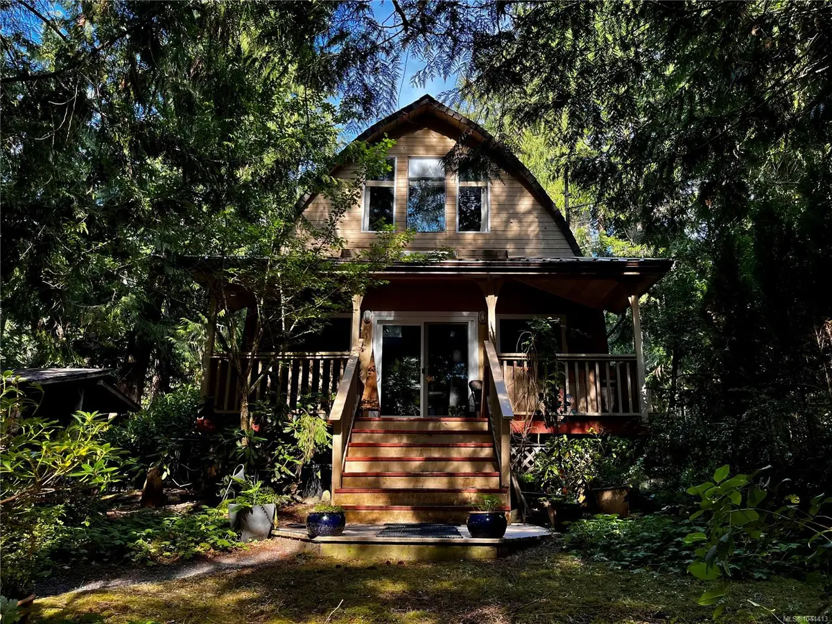 387 Lyngail Pl, Gabriola Island BC V0R 1X1