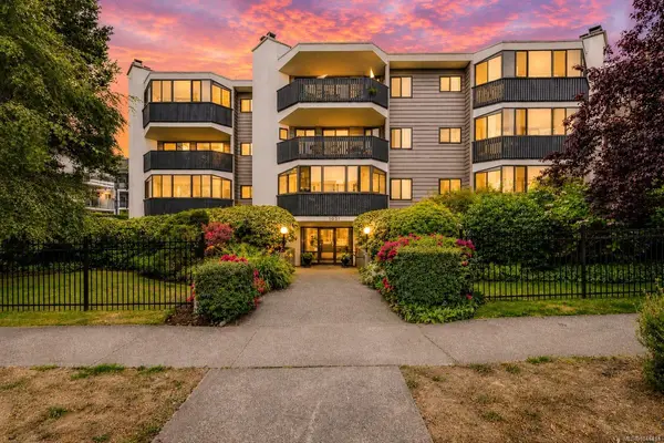 1031 Burdett Ave #303, Victoria BC V8V 3G9 - 2 bed, 2.0 bath in Victoria