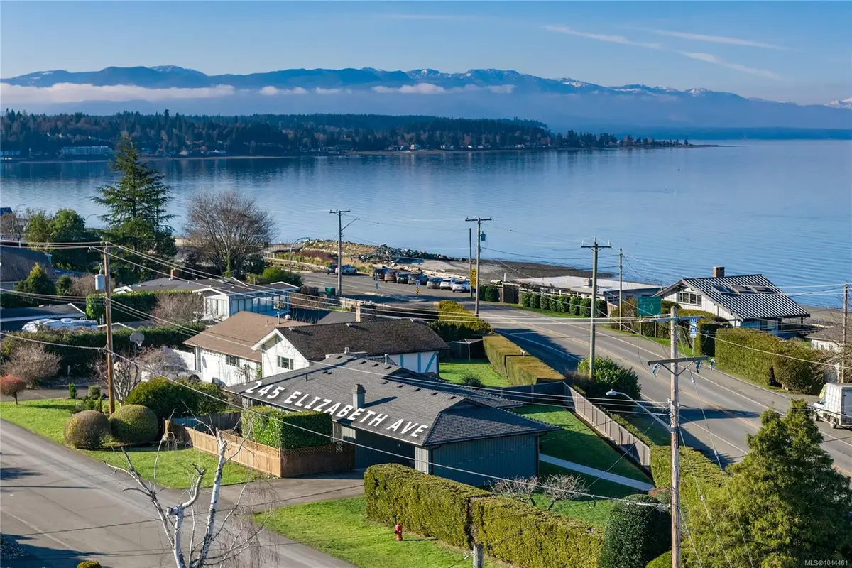 245 Elizabeth Ave, Qualicum Beach BC V9K 1G8