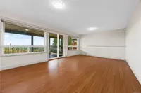 View 16