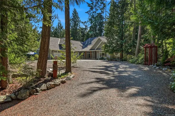 382 Dorset Rd, Qualicum Beach BC V9K 1H5 - 3 bed, 2.0 bath in Qualicum Beach