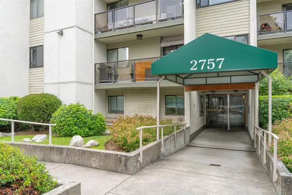 2757 Quadra St #104, Victoria BC V8T 4E5 - 1 bed, 1.0 bath in Victoria