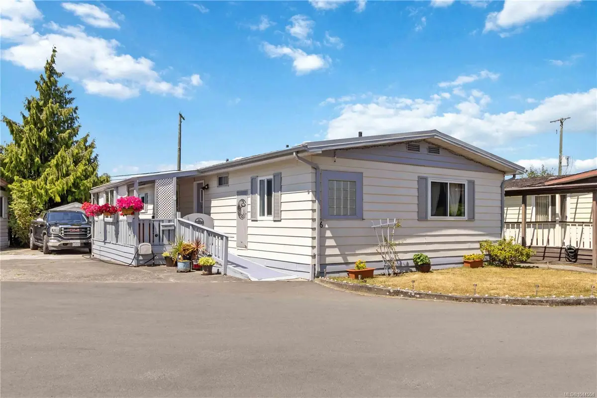158 Cooper Rd #6, View Royal BC V9A 7B3