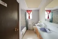 View 32