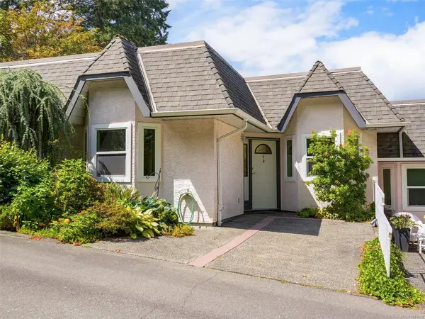 930 Josephine Rd #5, Central Saanich BC V8M 1B3 - 3 bed, 3 bath property for sale in Central Saanich
