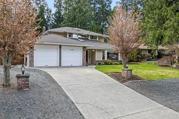 1170 Clubhouse Dr, Qualicum Beach BC V9K 1C4 - 5 bed, 3.0 bath in Qualicum Beach