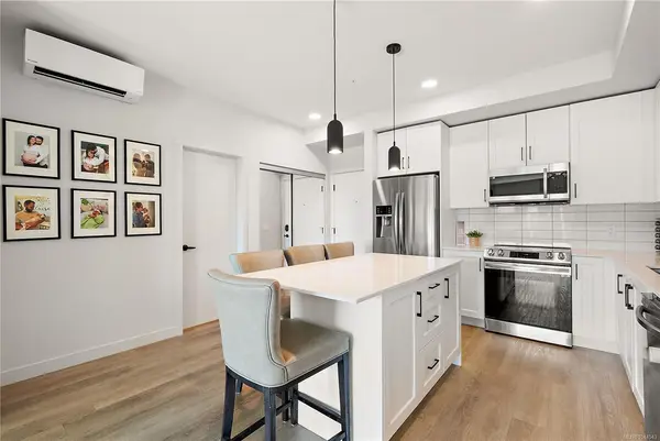 2461 Gateway Rd #412, Langford BC V9B 6M6 - 2 bed, 2.0 bath in Langford