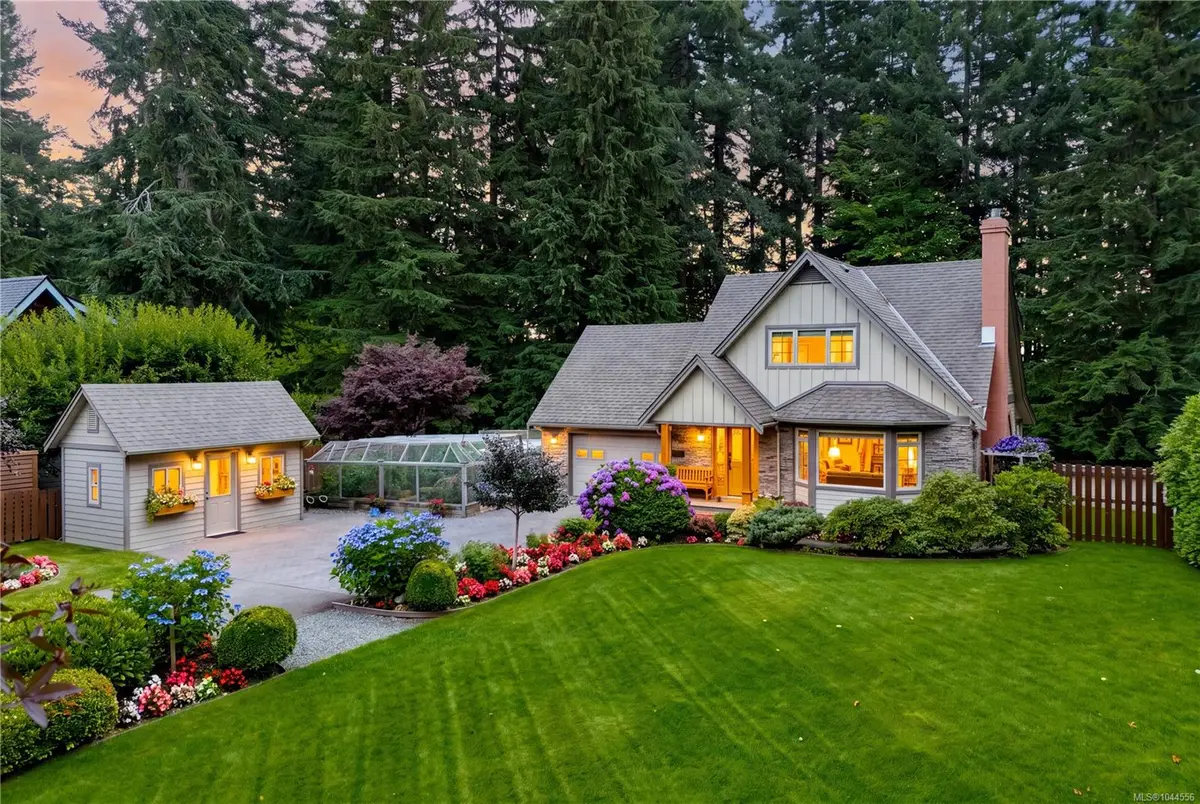 3095 Martin Rd, Campbell River BC V9W 1M4