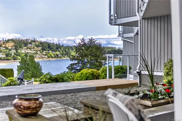 2560 Departure Bay Rd #310, Nanaimo BC V9S 5P1 - 2 bed, 2.0 bath in Nanaimo