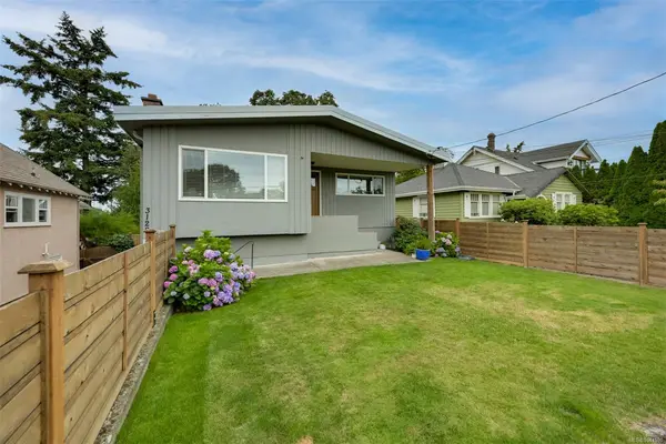 3128 Quadra St, Victoria BC V8X 1G1 - 6 bed, 2.0 bath in Victoria