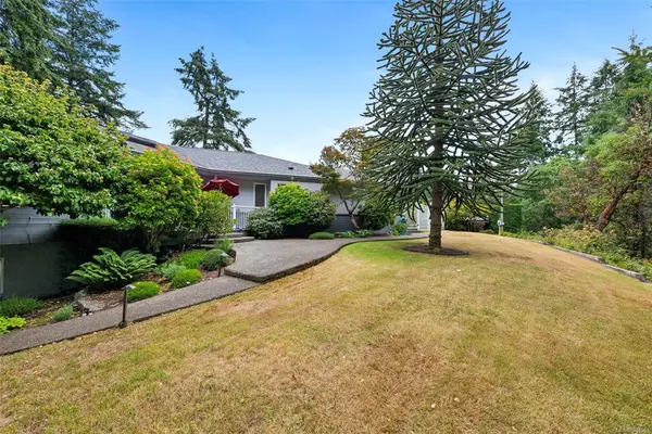 949 Pacific Pl, Duncan BC V9L 5S5 - 3 bed, 3.0 bath in Duncan