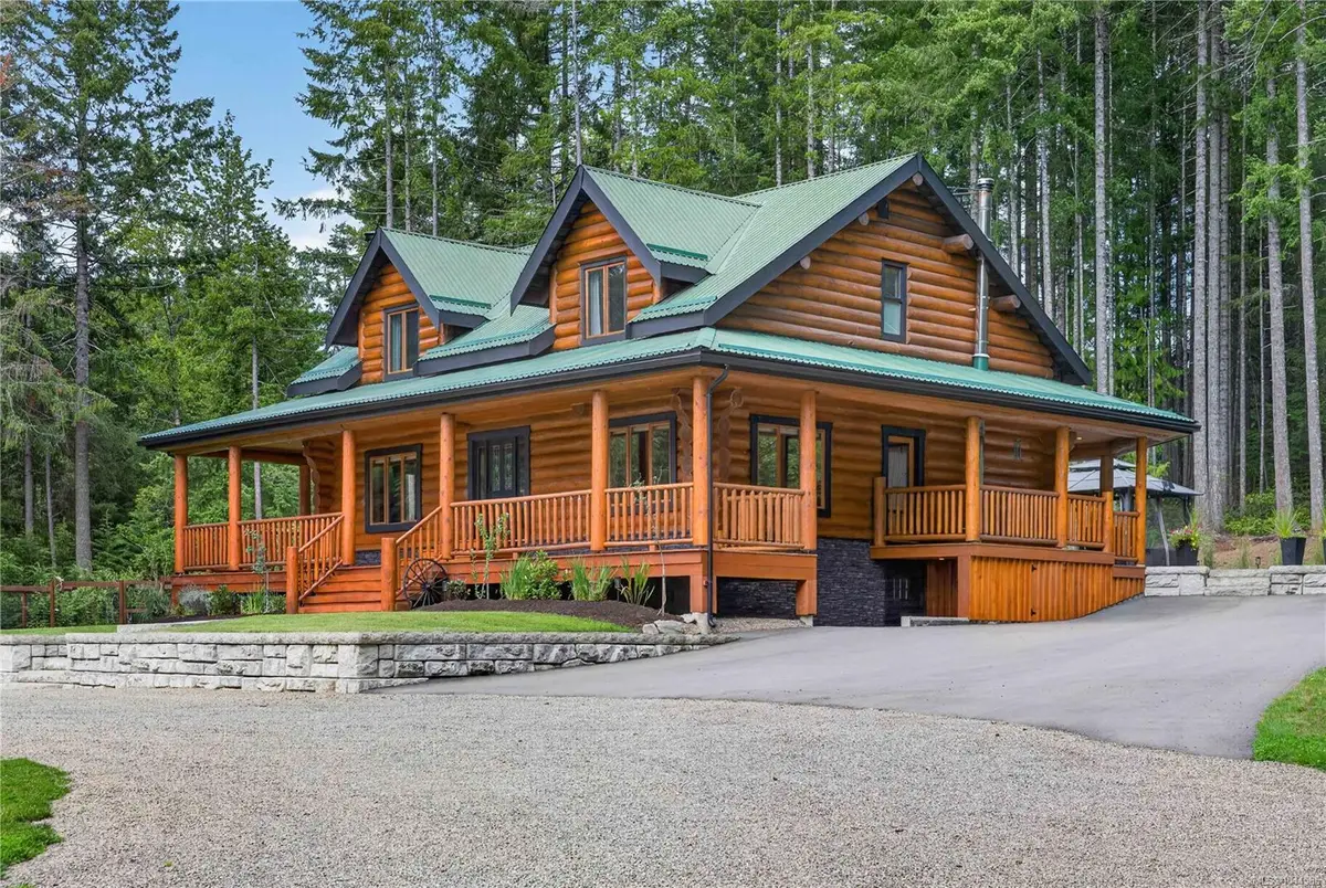 1258 Barr Dr, Merville BC V0R 2M0