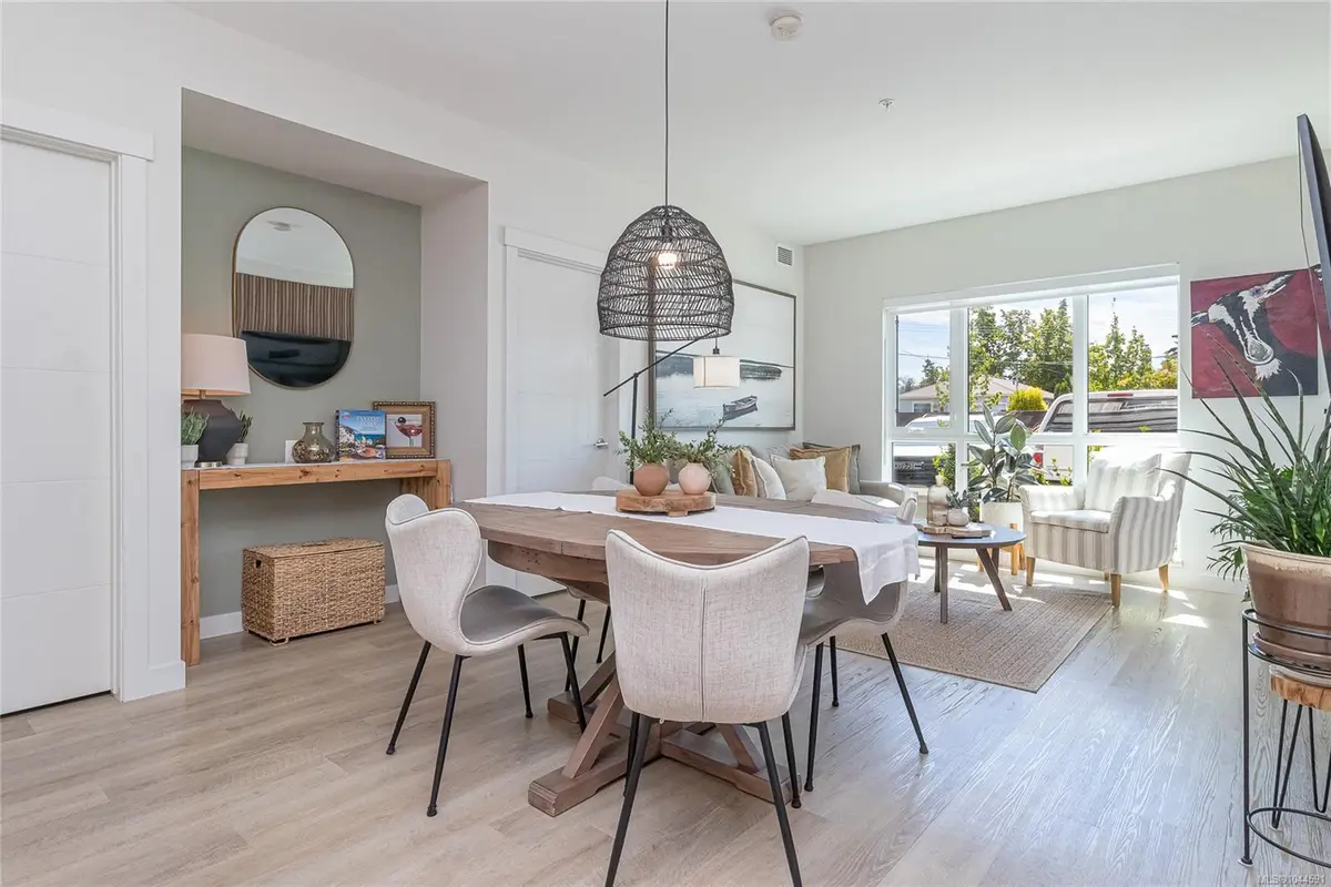 120 Jensen Ave W #106, Parksville BC V9P 0H6