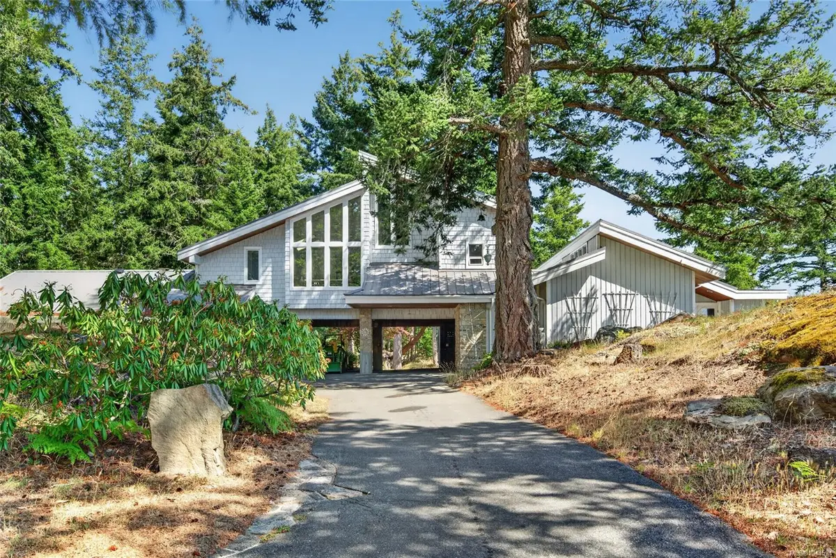 455 Heck Hill Rd, Mayne Island BC V0N 2J2