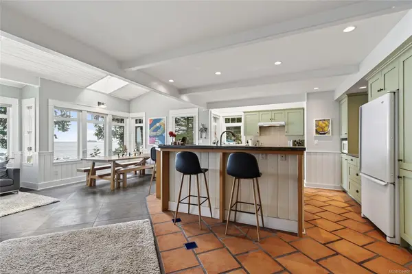 105 Island Park Dr, Galiano Island BC V0N 1P0 - 3 bed, 3 bath property for sale in Galiano Island