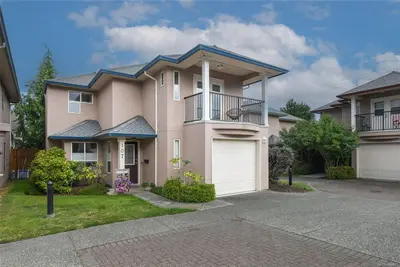 720 Aspen Rd #107, Comox BC V9M 3Y4