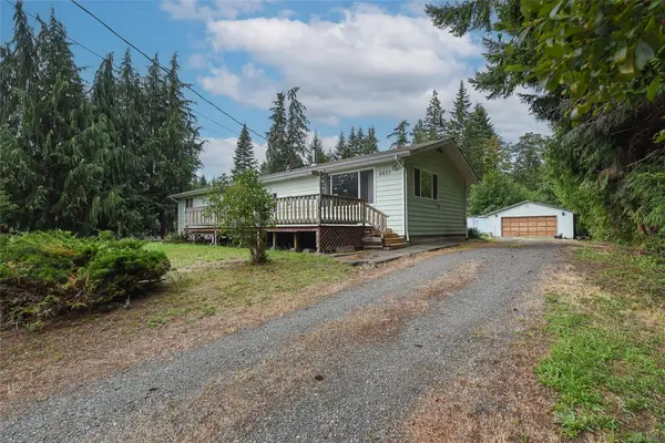 6601 Mystery Beach Rd, Fanny Bay BC V9N 3P6 - 3 bed, 2 bath property for sale in Fanny Bay