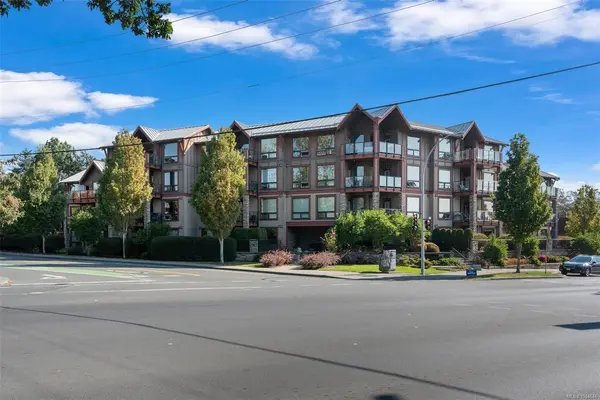 4529 West Saanich Rd #101, Saanich BC V8Z 3G3 - 2 bed, 1.0 bath in Saanich