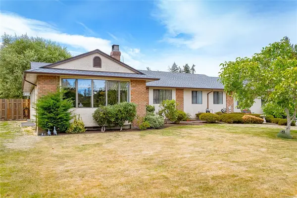 851 Breakwater Rd, French Creek BC V9P 1Z8 - 3 bed, 2 bath property for sale in French Creek