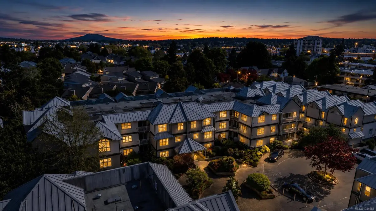 3010 Washington Ave #307, Victoria BC V9A 1P6