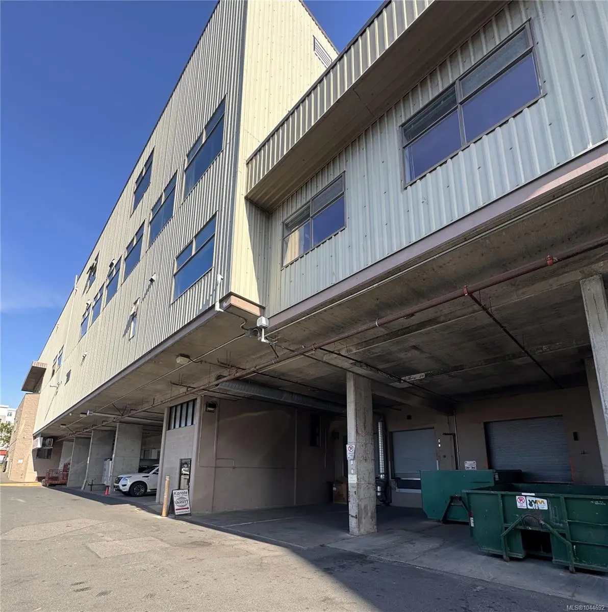 601 Boleskine Rd #3, Saanich BC V8Z 1C5