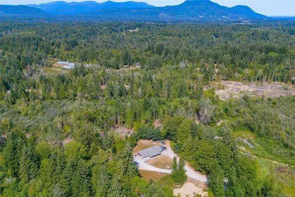 4005 Rowe Rd, Duncan BC V9L 6T1 - 3 bed, 3.0 bath in Duncan