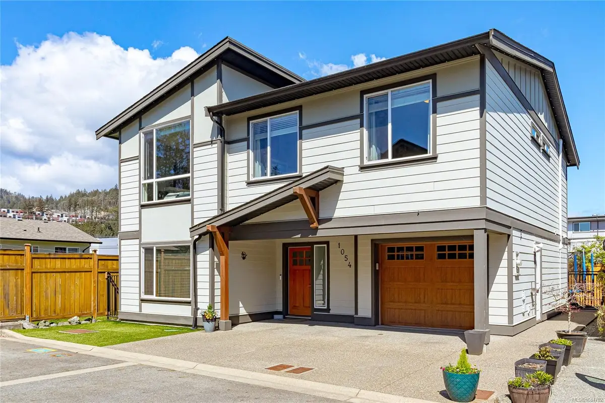 1054 Whitney Crt, Langford BC V9C 0G9