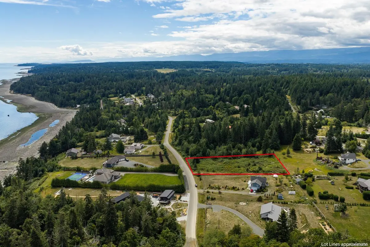 Lot 6 Eagles Rd, Courtenay BC V9J 1V4