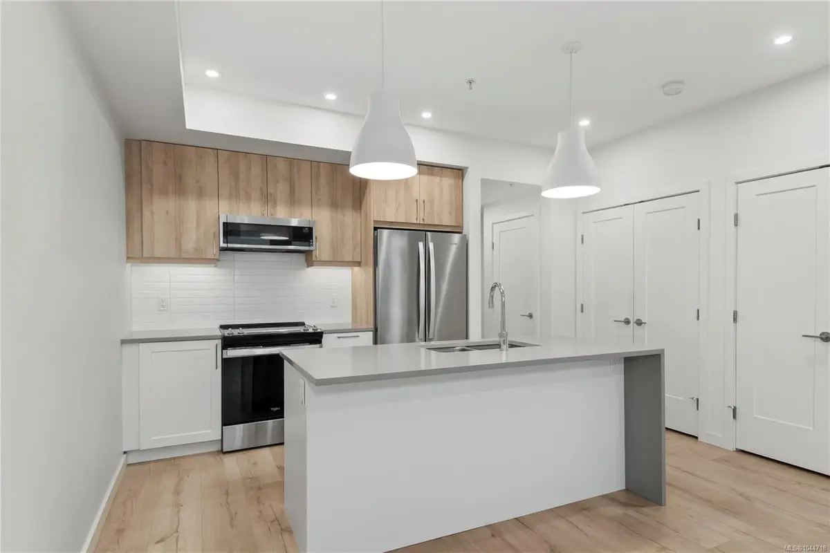 536 Island Hwy S #505, Campbell River BC V9W 1A5