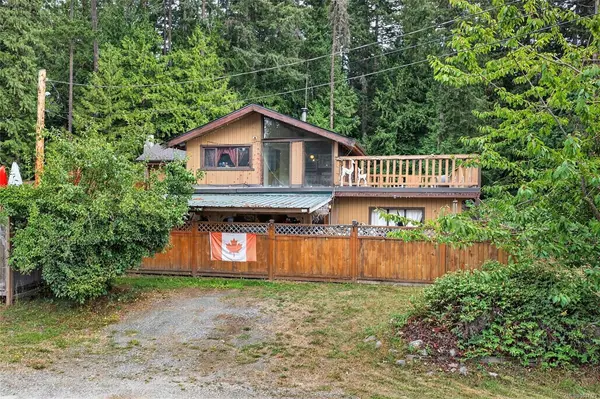 1012 Fairdowne Rd, Errington BC V9P 2C1 - 3 bed, 2 bath property for sale in Errington