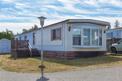 124 Cooper Rd #5, View Royal BC V9A 7B3