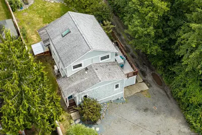 3220 Sutton Rd, Cumberland BC V0R 1S0