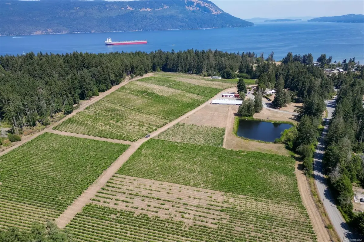 840 Cherry Point Rd, Cobble Hill BC V0R 1L3