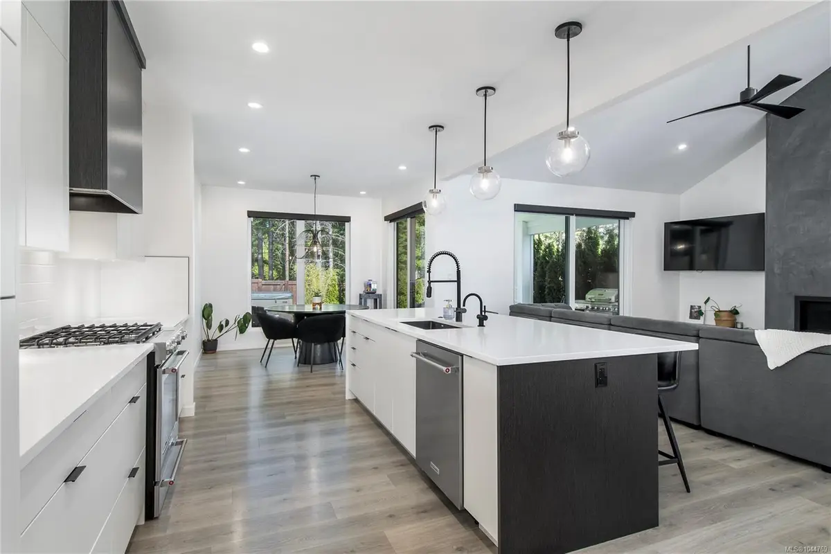 746 Salal St, Campbell River BC V9H 0E6