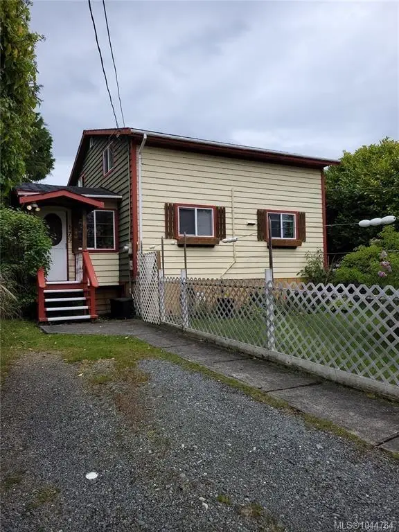 179 2nd St, Sointula BC V0N 3E0 - 4 bed, 1 bath property for sale in Sointula