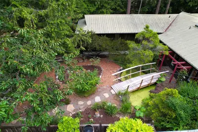 395 Lyngail Pl, Gabriola Island BC V0R 1X1
